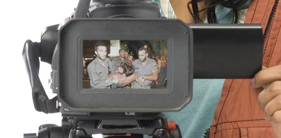 הפגנת דיור מצלמה / צלם: פוטוס טו גו, רוני שיצר
